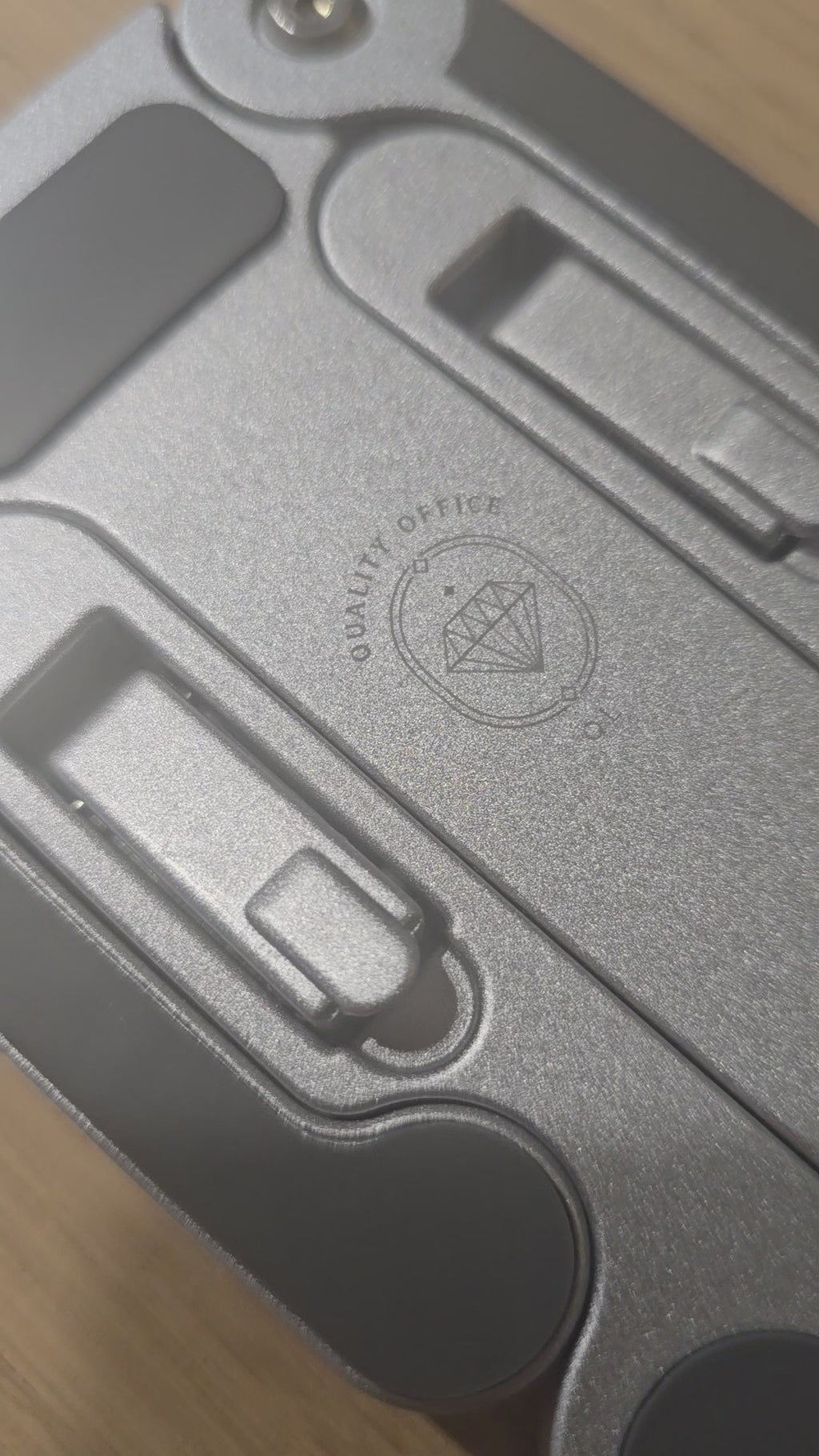 FlexStand Pro – Der 3-in-1 Universalständer für Smartphone, Tablet & Laptop