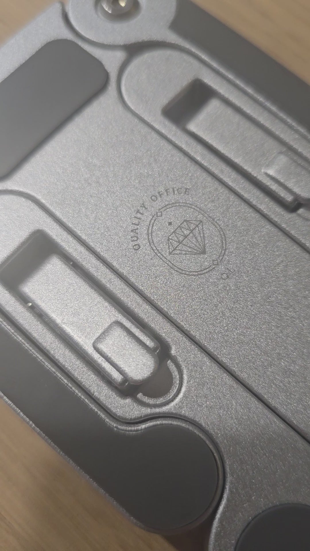 FlexStand Pro – Der 3-in-1 Universalständer für Smartphone, Tablet & Laptop